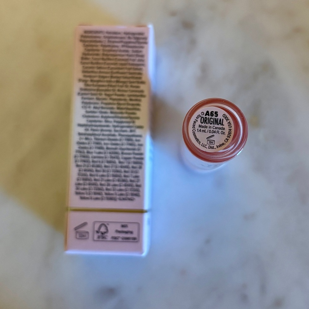 Too Faced Pillow Balm Hydrating Lip Treatment Lip Balm 0.04 oz NEW - Picture 2 of 3